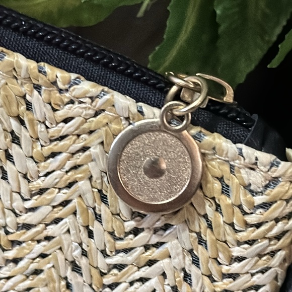 Woven Detail Makeup Pouch-EUC - Picture 5 of 10